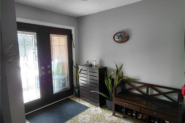 5pc Bathroom - 244 Guildwood Drive, Hamilton, ON L9C6W8 Photo 3