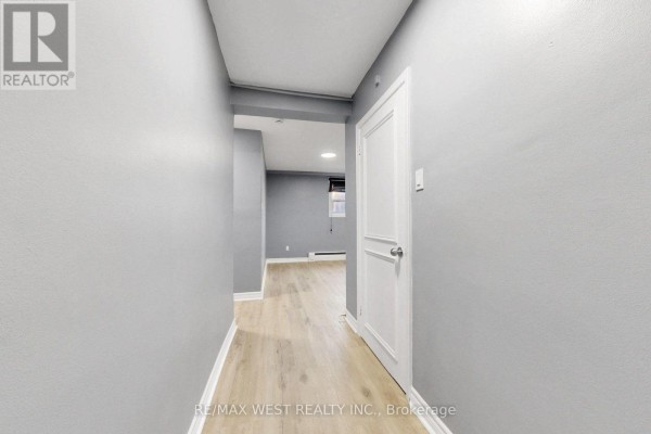 244 Overbrook Place, Toronto, ON M3H4R7 Photo 4