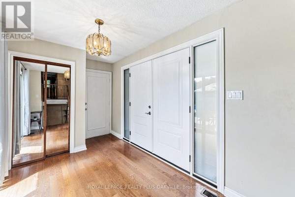 Primary Bedroom - 244 Willowridge Court, Oakville, ON L6L5J2 Photo 5