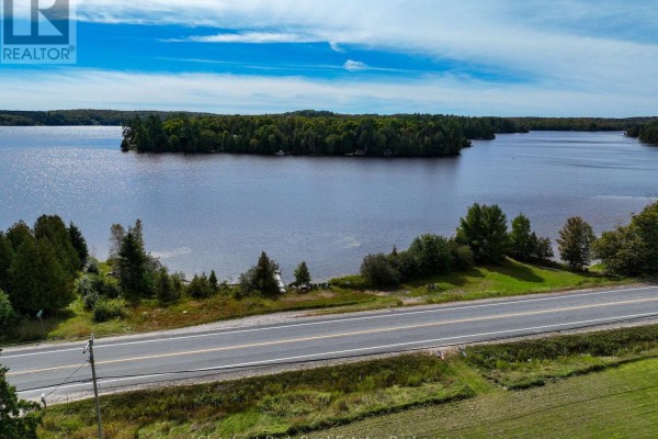 2442 520 Highway, Burk S Falls, ON P0A1C0 Photo 2