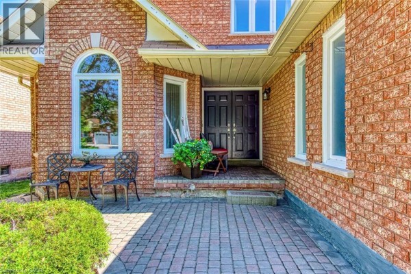 2442 Wynten Way, Oakville, ON, photo 3