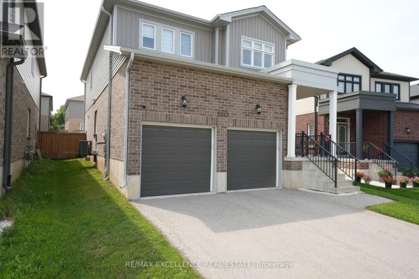 Living room - 2443 Bennett Cross, London South, ON N6M0G6 Photo 2