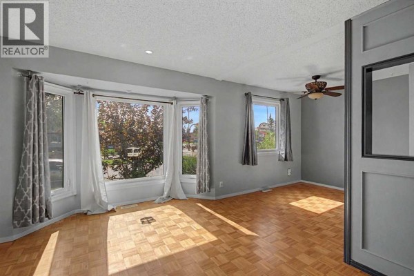 Primary Bedroom - 2444 Woodview Drive Sw, Calgary, AB T2W4X7 Photo 4