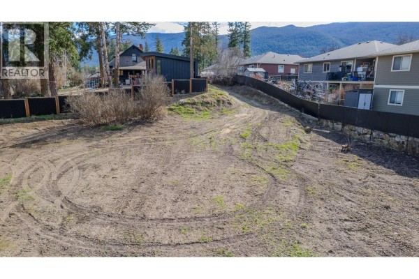 2445 Okanagan Street, Armstrong, BC, photo 3