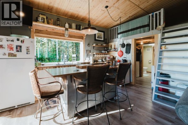 24451 Youngs Point Road, Valleyview, AB T0H0Y0 Photo 5
