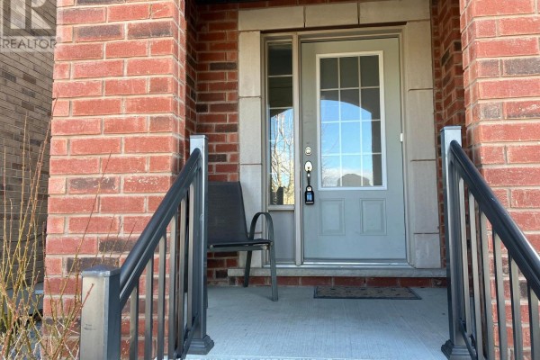 2448 Equestrian Crescent, Oshawa, ON, photo 2