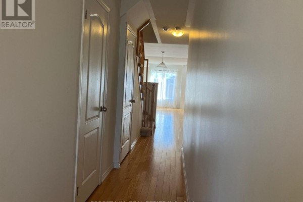 2448 Equestrian Crescent, Oshawa, ON, photo 3