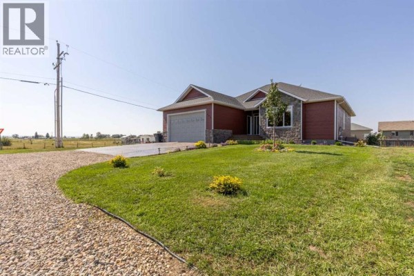 4pc Bathroom - 245 6a Street, Stirling, AB T0K2E0 Photo 2