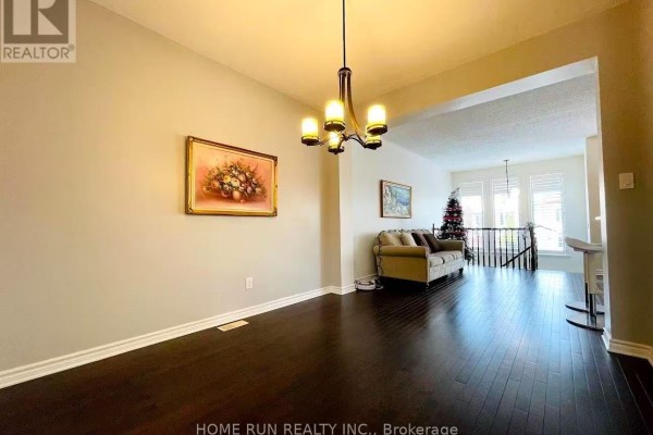 245 Badgeley Circle, Ottawa, ON K2T0B8 Photo 4