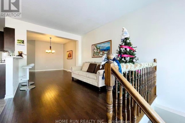 245 Badgeley Circle, Ottawa, ON K2T0B8 Photo 5