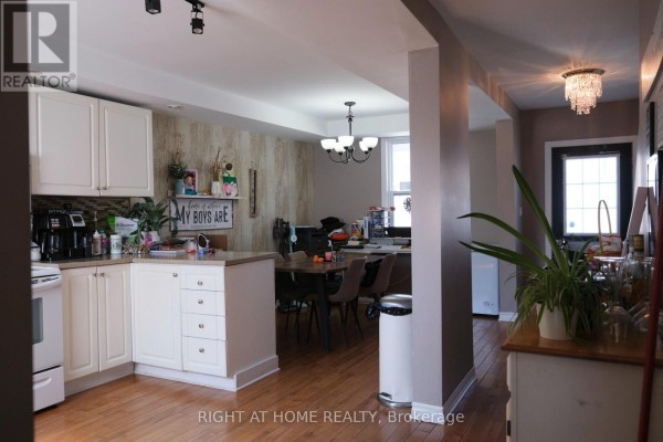 245 Harriet Street, Arnprior, ON K7S2T4 Photo 4
