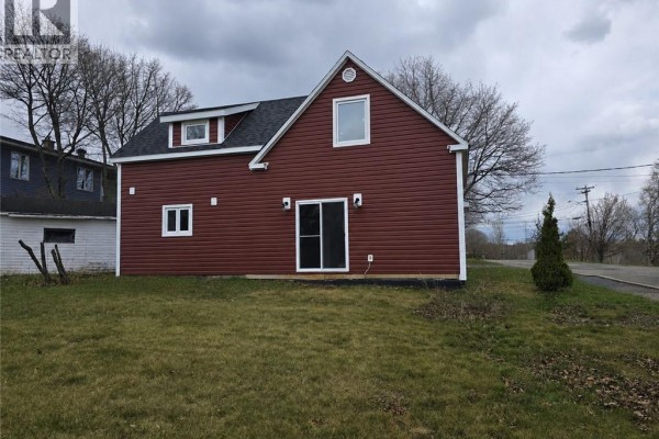245 Pleasant, Bathurst, NB, photo 3