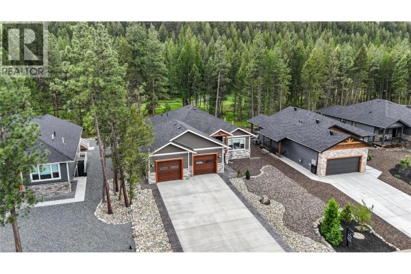 4pc Bathroom - 245 Shadow Mountain Boulevard, Cranbrook, BC V1C0C6 Photo 5