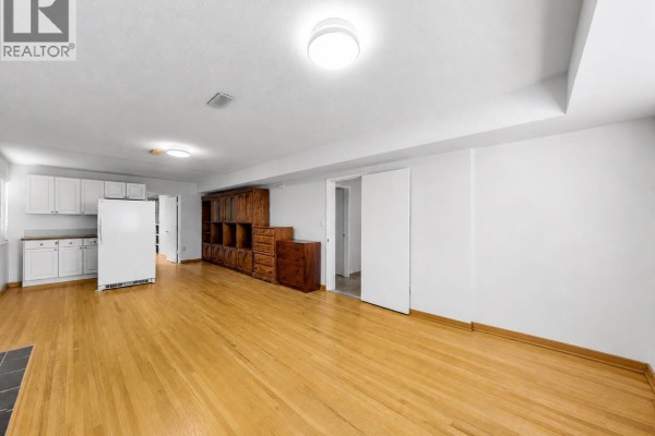 245 W 63rd Avenue, Vancouver, BC V5X2H9 Photo 4