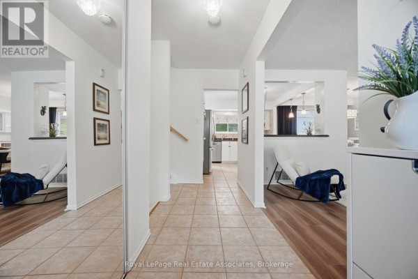 Primary Bedroom - 2452 Yarmouth Crescent, Oakville, ON L6L2M8 Photo 4