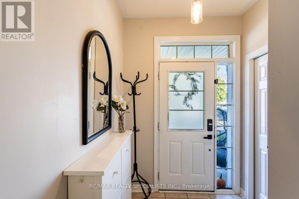 Primary Bedroom - 2454 Montagne Avenue, Oakville, ON L6M0J5 Photo 5