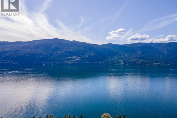 2455 Arthur Court, Kelowna, BC V1Y7S2 Photo 4