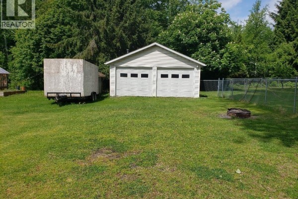 2455 Kreston Street, Terrace, BC, photo 2