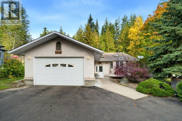 Workshop - 2457 Centennial Drive, Blind Bay, BC V0E1H2 Photo 2