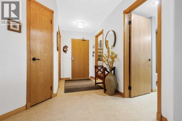 4pc Bathroom - 246, 6868 Sierra Morena Boulevard Sw, Calgary, AB T3H3R6 Photo 2