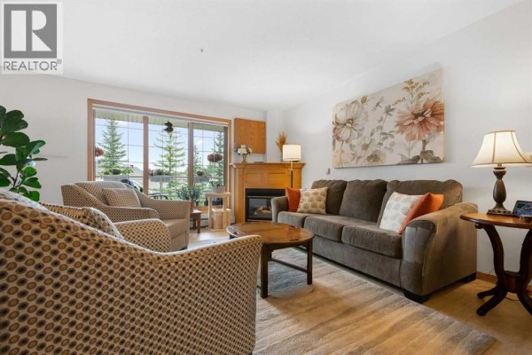 Family room - 246, 6868 Sierra Morena Boulevard Sw, Calgary, AB T3H3R6 Photo 5