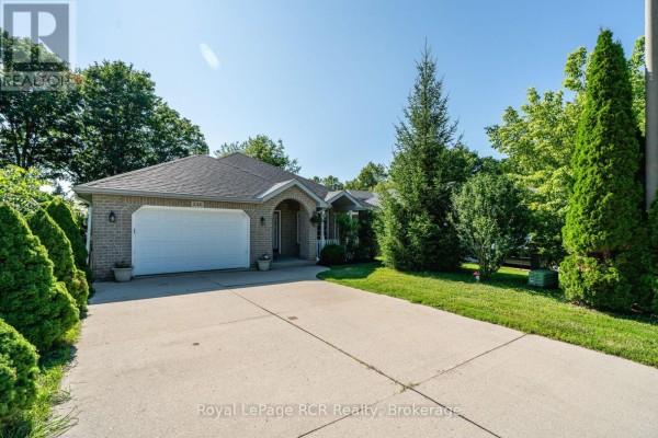 246 16th Avenue Crescent, Hanover, ON, photo 3