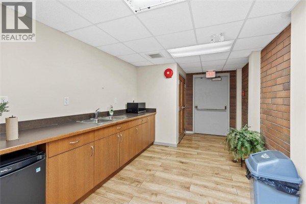 246 2nd Avenue Unit# 207, Kamloops, BC V2C1Z4 Photo 5
