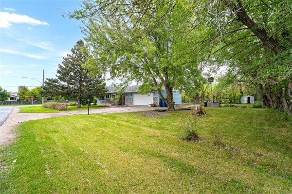 Dining room - 246 4th Street S, Niverville, MB R0A0A2 Photo 3