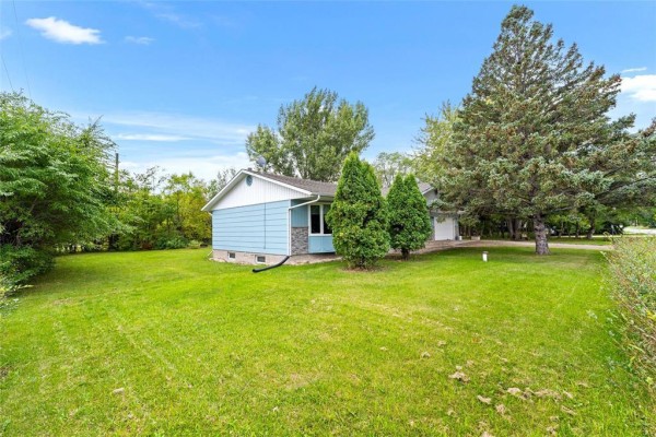 Primary Bedroom - 246 4th Street S, Niverville, MB R0A0A2 Photo 4