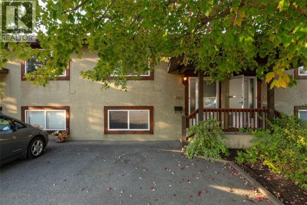 Laundry room - 246 Briarwood Road, Kelowna, BC V1X2G3 Photo 2