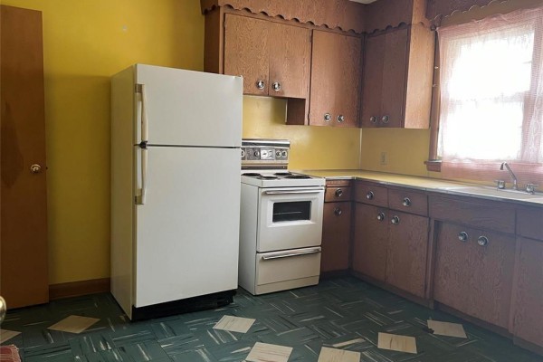 Kitchen - 246 Church Avenue, Winnipeg, MB R2W1B8 Photo 4