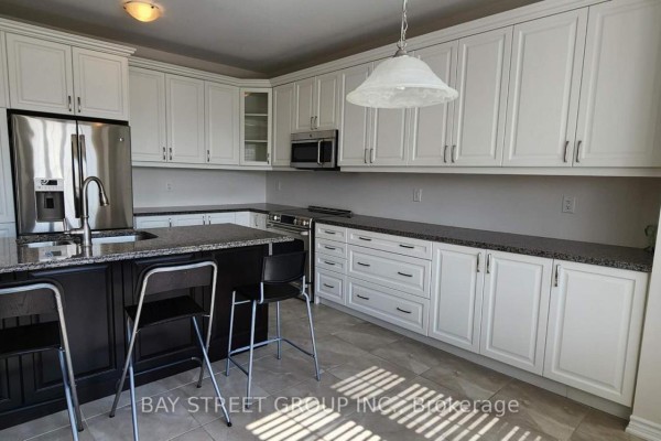 Eating area - 246 Degraaf Crescent, Aurora, ON L4G0X1 Photo 4