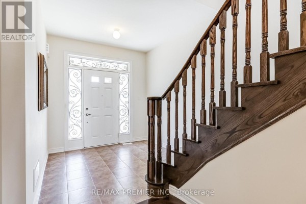 Bedroom 3 - 246 Hansard Drive, Vaughan, ON L4H0W1 Photo 4