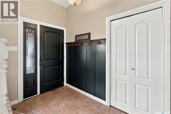 Living room - 246 Hector Crescent N, Regina, SK S4Y1C3 Photo 2
