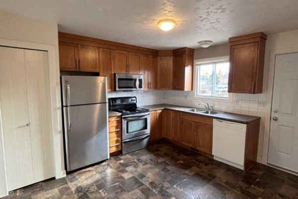 246 Mt Alderson Crescent W, Lethbridge, AB T1K6V8 Photo 5