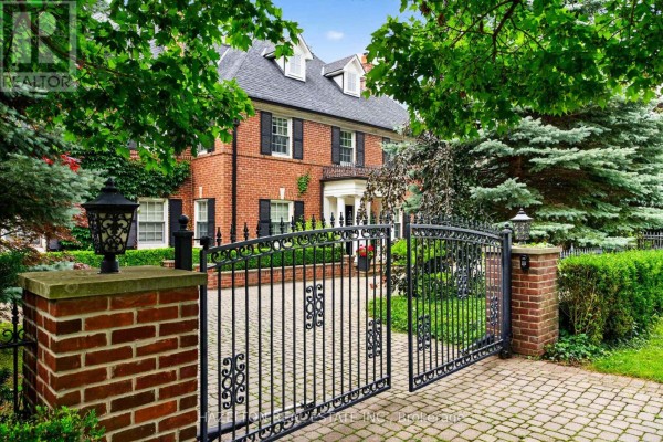 246 Riverside Drive, Toronto, ON, photo 3