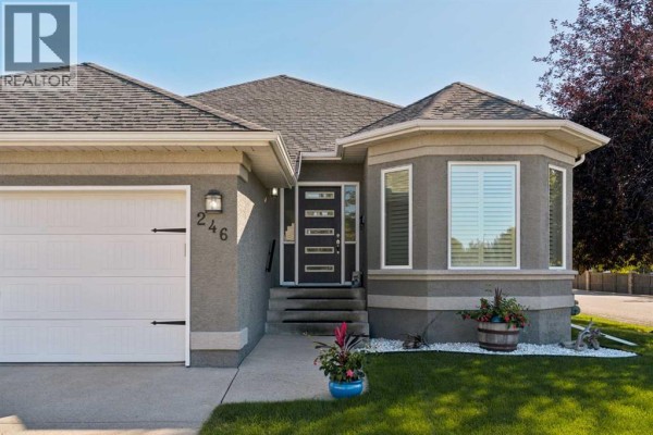 Kitchen - 246 Woodpark Green Sw, Calgary, AB T2W6E9 Photo 4