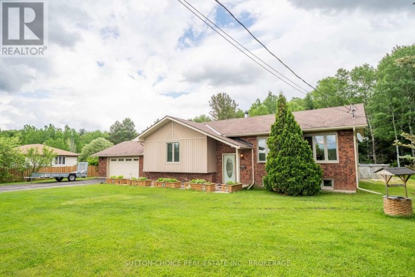 Primary Bedroom - 246 Yonge Street, Bonfield, ON P0H1E0 Photo 4