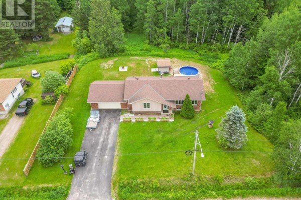 Bedroom - 246 Yonge Street, Bonfield, ON P0H1E0 Photo 5