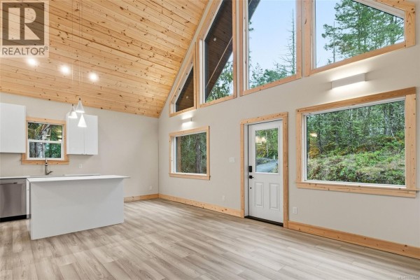 Primary Bedroom - 2460 Carpenter Rd, Sooke, BC V9Z0R1 Photo 3