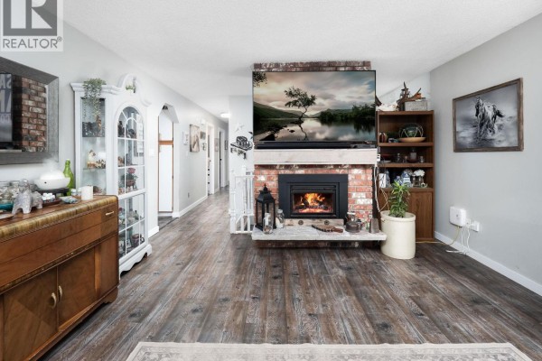 Kitchen - 2461 Churchill Road, Prince George, BC V2K1E5 Photo 3