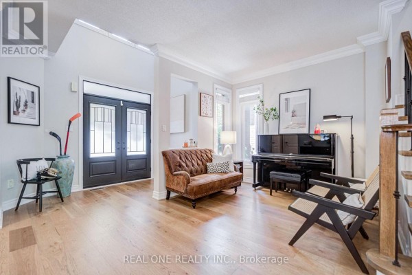 2463 Parkglen Avenue, Oakville, ON, photo 3
