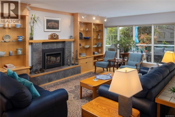 Sunroom - 2464 Hazel St, Oak Bay, BC V8S2X5 Photo 2