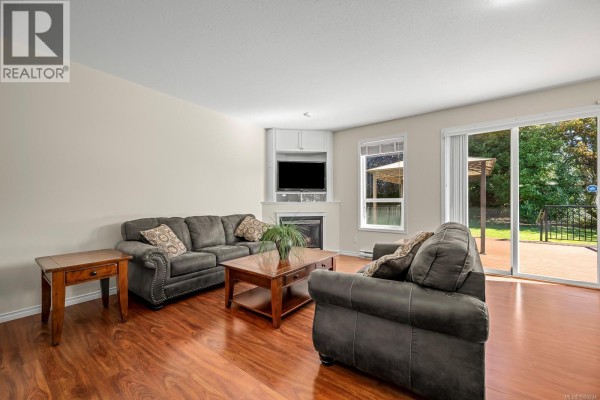 Entrance - 2464 Stirling Cres, Courtenay, BC V9N1Y2 Photo 5