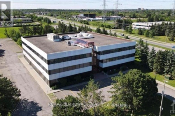 2465 St Laurent Boulevard, Ottawa, ON, photo 2