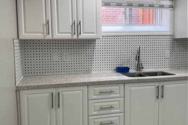 2468 Hensall Street, Mississauga, ON L5A2T2 Photo 5