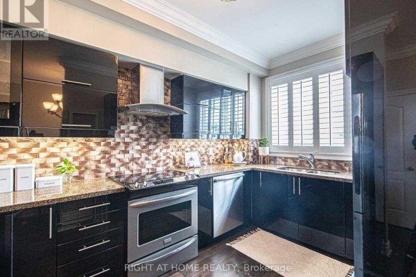 2468 Scholars Common, Burlington, ON, photo 3