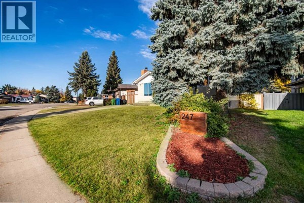 4pc Bathroom - 247 Barrett Drive, Red Deer, AB T4R1H9 Photo 4