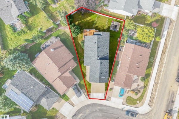 247 Hooper Cr Nw, Edmonton, AB T5A4Z1 Photo 5