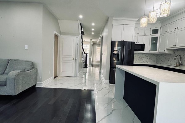 Kitchen - 247 Rizal Avenue, Markham, ON L6B0M8 Photo 4